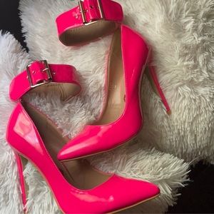 RedKiss Hot Pink Pumps